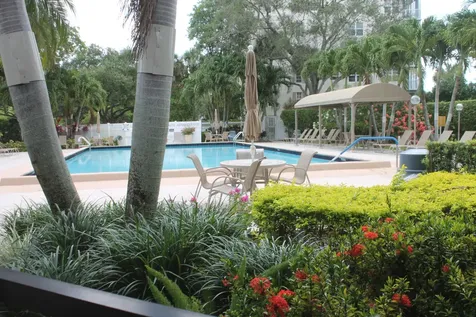 3507 Oaks Way Pompano Beach FL 33069