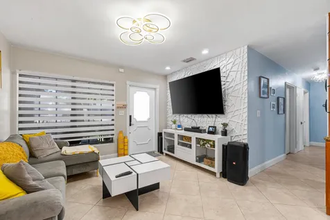 5511 Columbus Road West Palm Beach FL 33405
