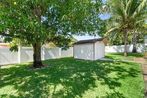 5511 Columbus Road West Palm Beach FL 33405