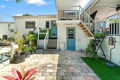 5511 Columbus Road West Palm Beach FL 33405