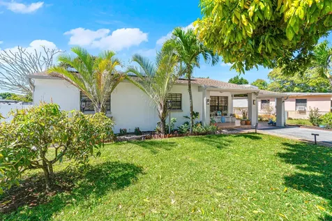 5511 Columbus Road West Palm Beach FL 33405