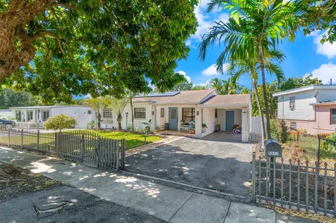 5511 Columbus Road West Palm Beach FL 33405