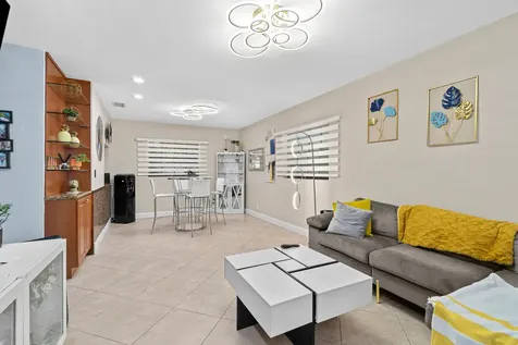 5511 Columbus Road West Palm Beach FL 33405