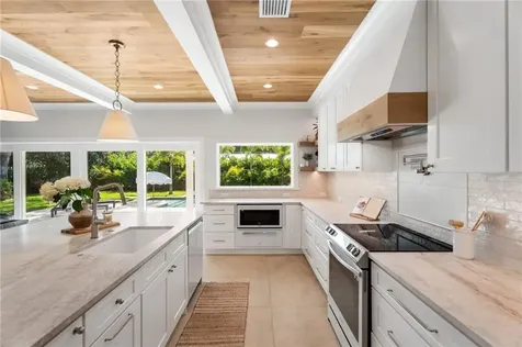 4120 Indian River Drive Vero Beach FL 32963