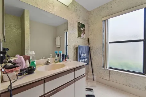 3180 Nw 6th Street Delray Beach FL 33445