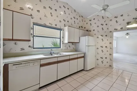 3180 Nw 6th Street Delray Beach FL 33445