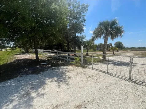 19374 NW 302 Okeechobee FL 34972