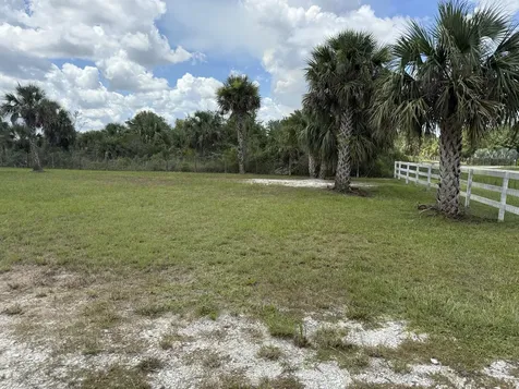 19374 NW 302 Okeechobee FL 34972