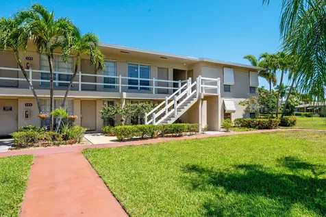 309 Circle 202 Drive Boynton Beach FL 33435
