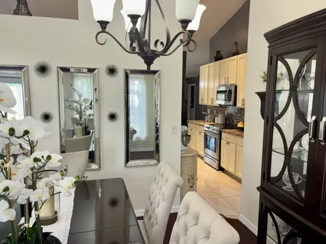 981 Sw Mccomkle Avenue Port Saint Lucie FL 34953