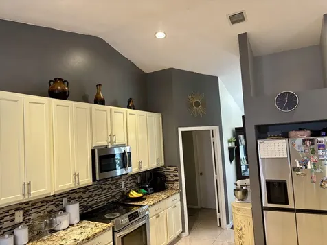 981 Sw Mccomkle Avenue Port Saint Lucie FL 34953