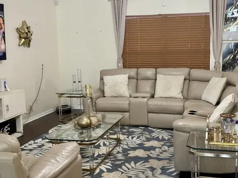 981 Sw Mccomkle Avenue Port Saint Lucie FL 34953