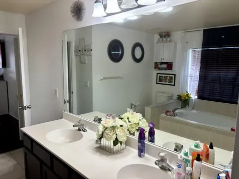 981 Sw Mccomkle Avenue Port Saint Lucie FL 34953