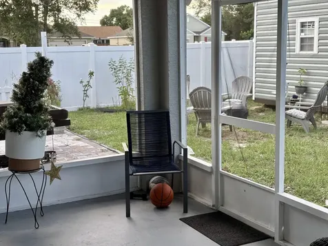 981 Sw Mccomkle Avenue Port Saint Lucie FL 34953