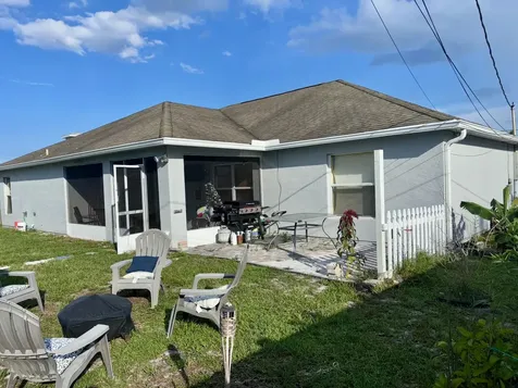 981 Sw Mccomkle Avenue Port Saint Lucie FL 34953