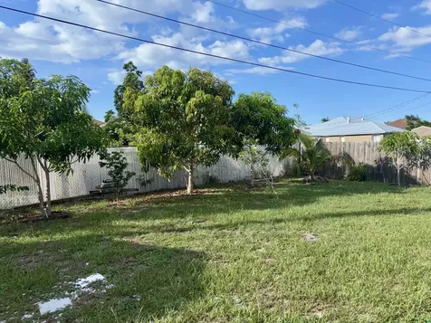 981 Sw Mccomkle Avenue Port Saint Lucie FL 34953