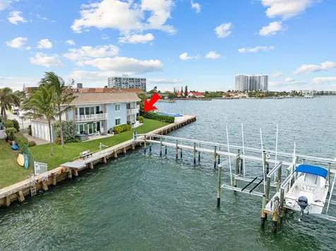 371 Wilma Circle Riviera Beach FL 33404