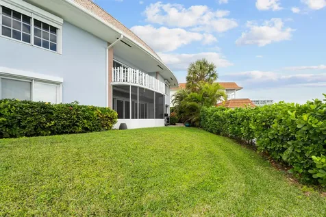 371 Wilma Circle Riviera Beach FL 33404