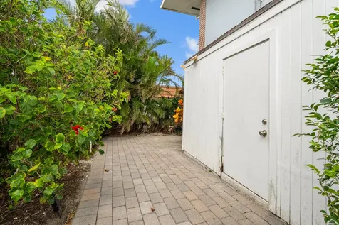 371 Wilma Circle Riviera Beach FL 33404
