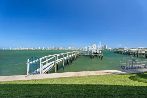 371 Wilma Circle Riviera Beach FL 33404