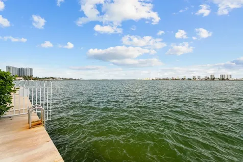 371 Wilma Circle Riviera Beach FL 33404