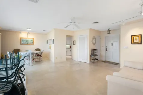 371 Wilma Circle Riviera Beach FL 33404