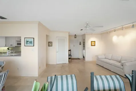 371 Wilma Circle Riviera Beach FL 33404