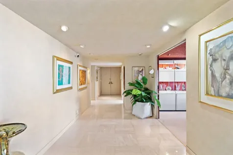 5500 Collins Avenue Miami Beach FL 33140