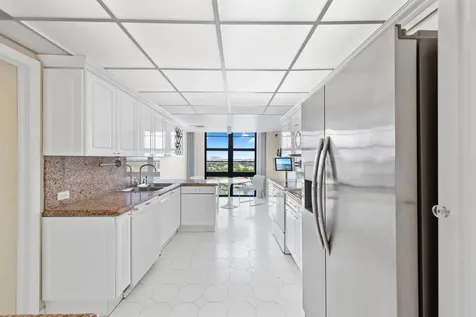5500 Collins Avenue Miami Beach FL 33140