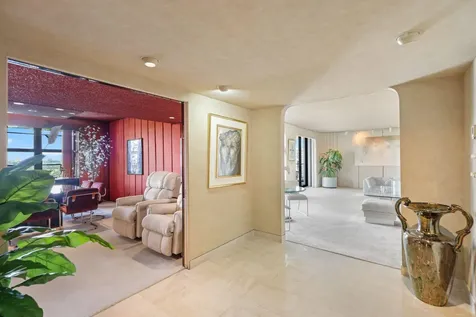 5500 Collins Avenue Miami Beach FL 33140