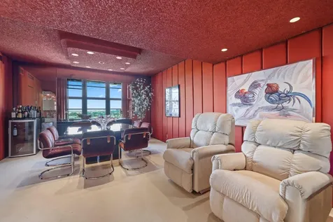 5500 Collins Avenue Miami Beach FL 33140