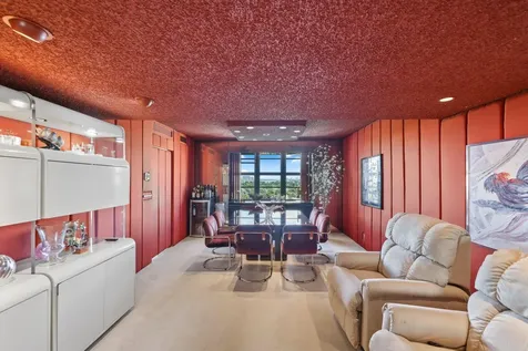 5500 Collins Avenue Miami Beach FL 33140