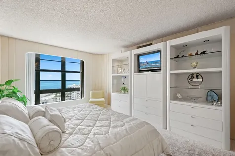 5500 Collins Avenue Miami Beach FL 33140