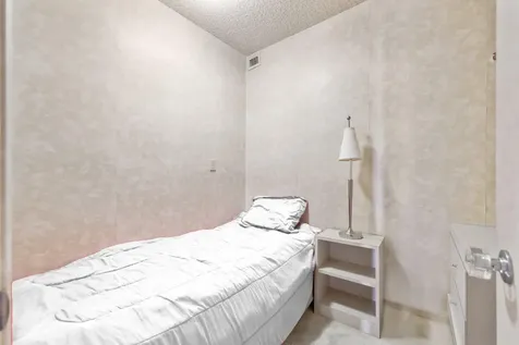 5500 Collins Avenue Miami Beach FL 33140
