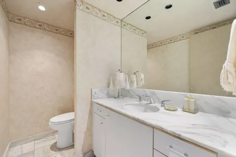 5500 Collins Avenue Miami Beach FL 33140