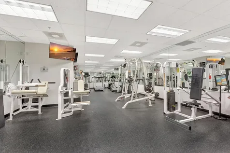 5500 Collins Avenue Miami Beach FL 33140
