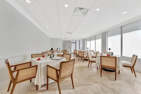 5500 Collins Avenue Miami Beach FL 33140