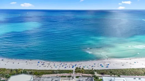 5500 Collins Avenue Miami Beach FL 33140