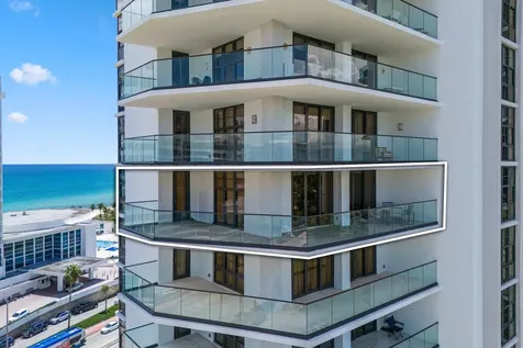 5500 Collins Avenue Miami Beach FL 33140