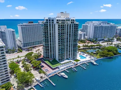 5500 Collins Avenue Miami Beach FL 33140