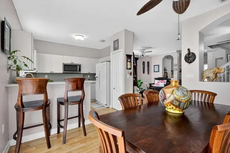 913 Sw 151 Place Miami FL 33194