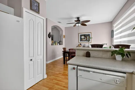 913 Sw 151 Place Miami FL 33194