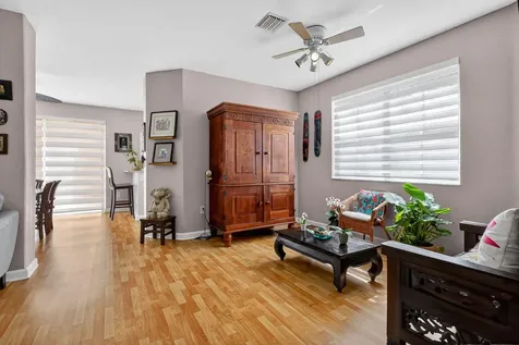 913 Sw 151 Place Miami FL 33194