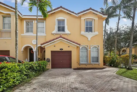 913 Sw 151 Place Miami FL 33194