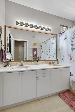 913 Sw 151 Place Miami FL 33194