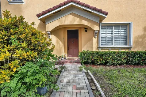 913 Sw 151 Place Miami FL 33194