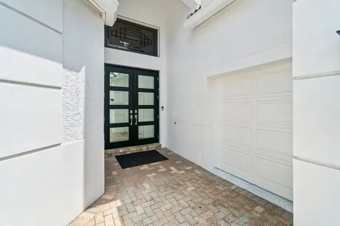 16100 Villa Vizcaya Place Delray Beach FL 33446