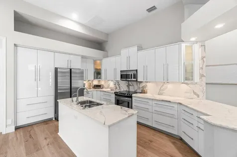 16100 Villa Vizcaya Place Delray Beach FL 33446