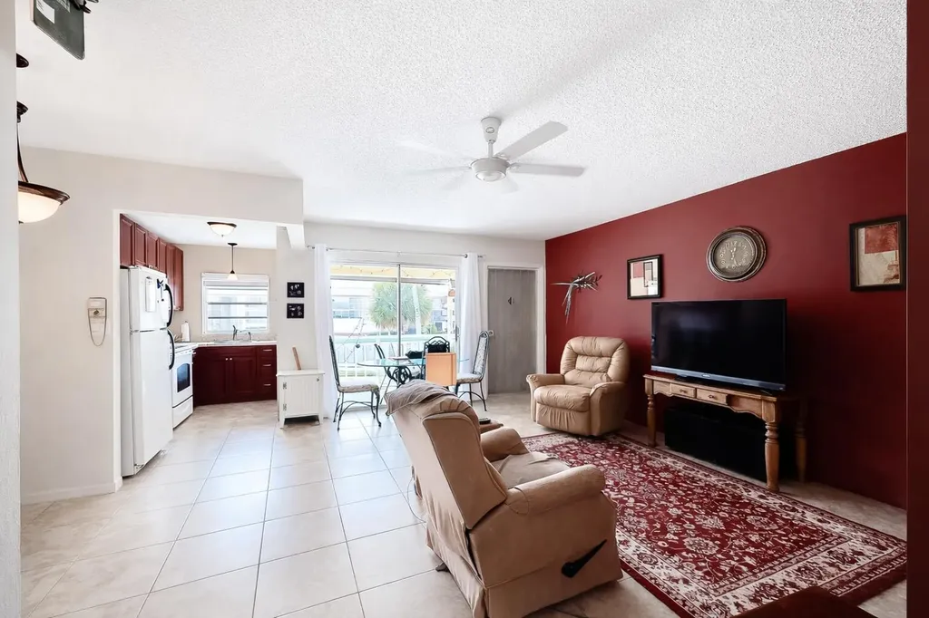5300 Washington Street Hollywood FL 33021