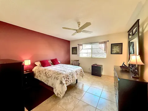 5300 Washington Street Hollywood FL 33021